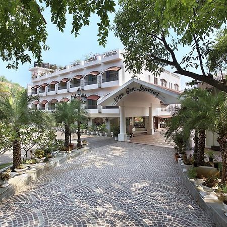 Villa San Lawrenz Lonavala Buitenkant foto