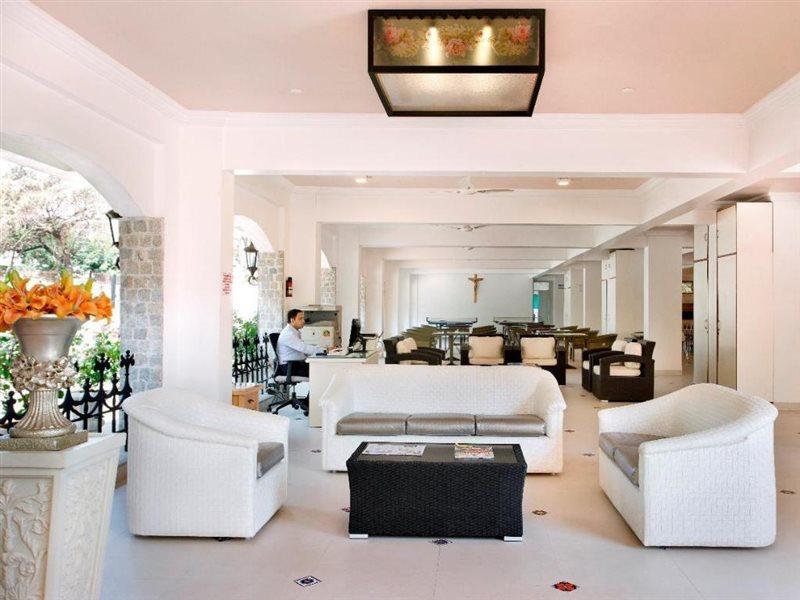 Villa San Lawrenz Lonavala Buitenkant foto