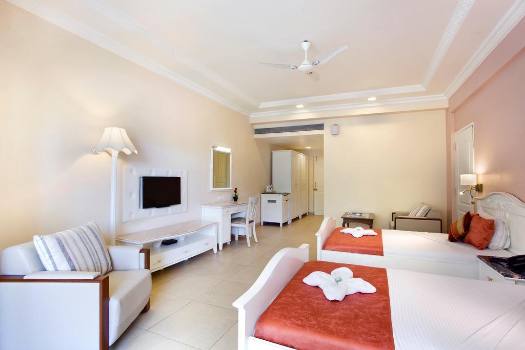 Villa San Lawrenz Lonavala Buitenkant foto