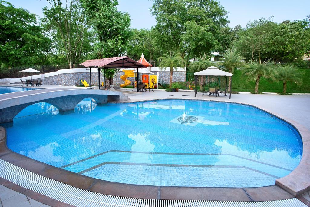 Villa San Lawrenz Lonavala Buitenkant foto