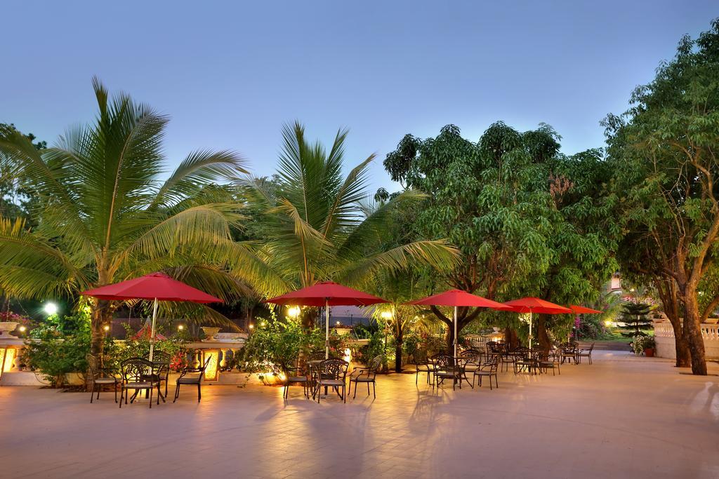 Villa San Lawrenz Lonavala Buitenkant foto