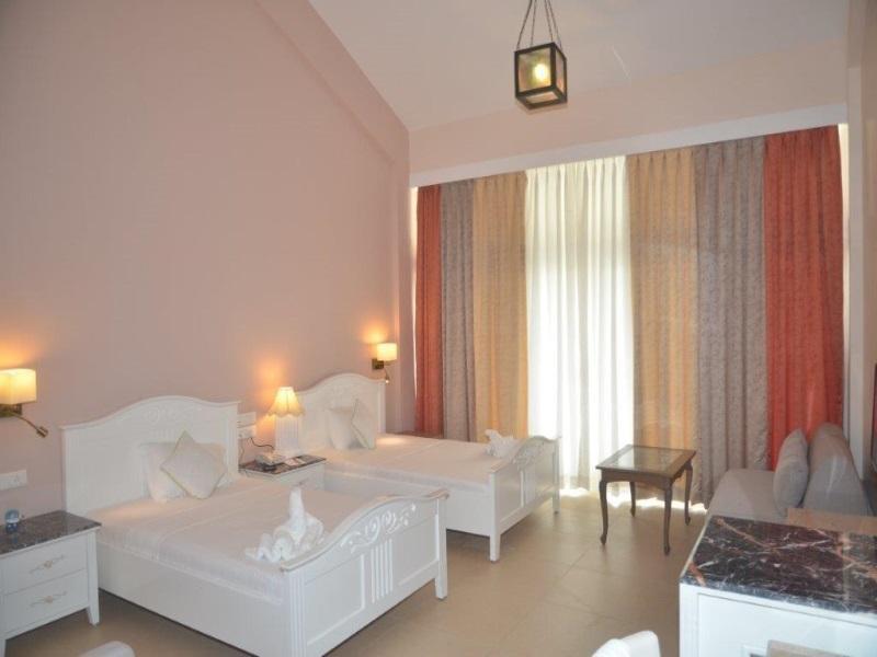 Villa San Lawrenz Lonavala Buitenkant foto